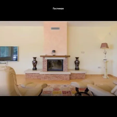 Lazirinamar Villa